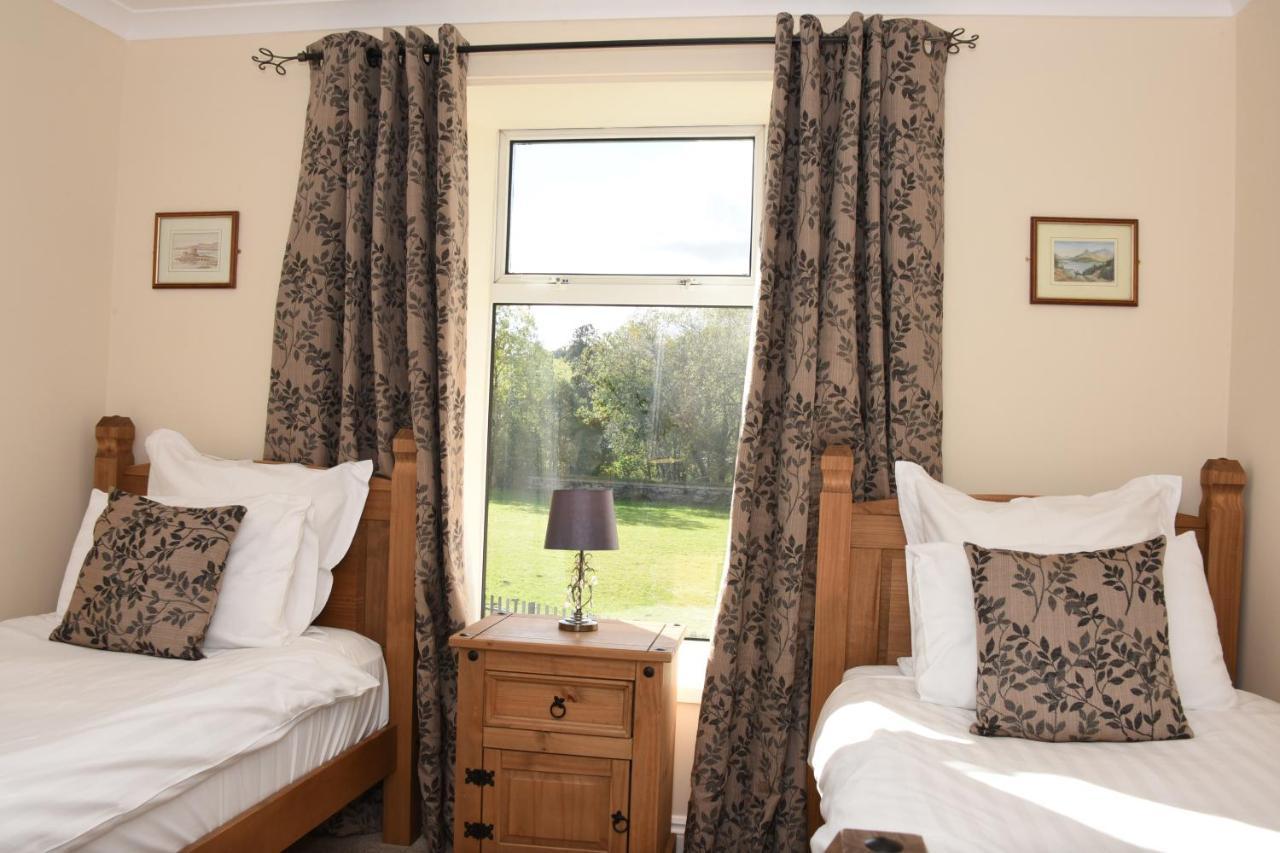 The Llanelwedd Arms Hotel Билт-Уэлс Экстерьер фото