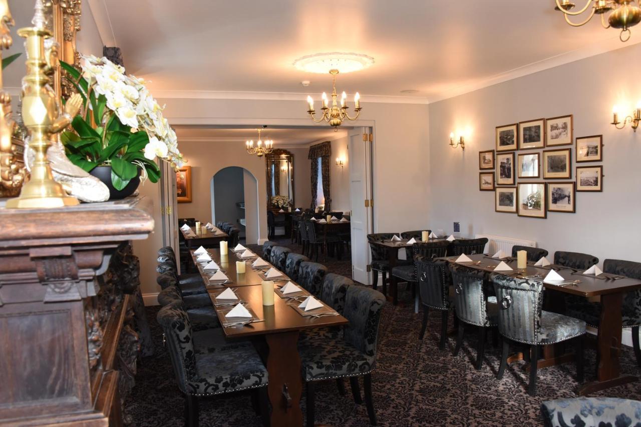 The Llanelwedd Arms Hotel Билт-Уэлс Экстерьер фото