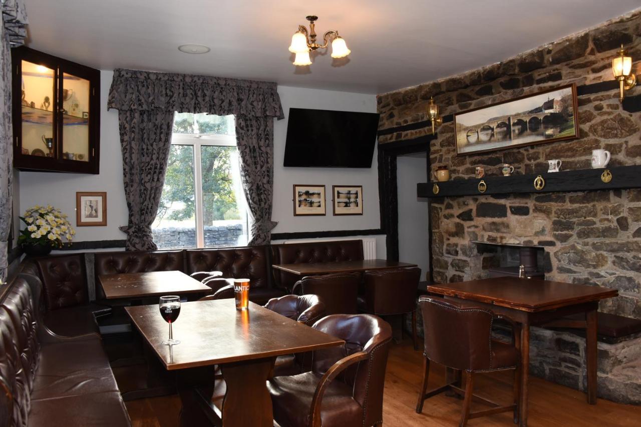 The Llanelwedd Arms Hotel Билт-Уэлс Экстерьер фото